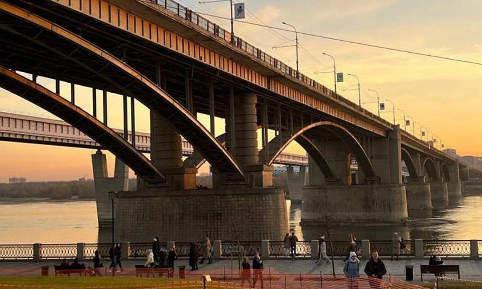 В Новосибирске на перилах Октябрьского моста появится новое изображение