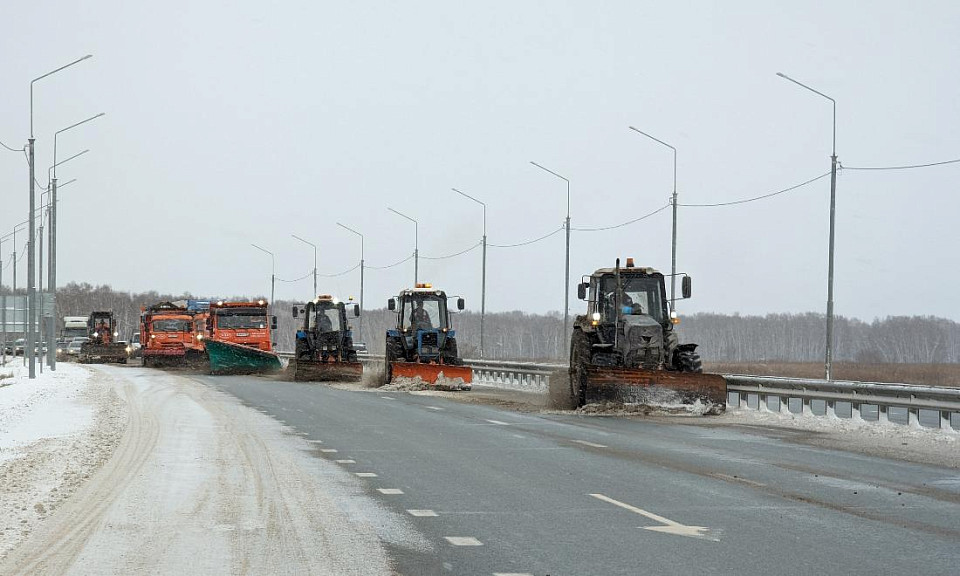Новосибирская область закупила 100 единиц снегоуборочной техники