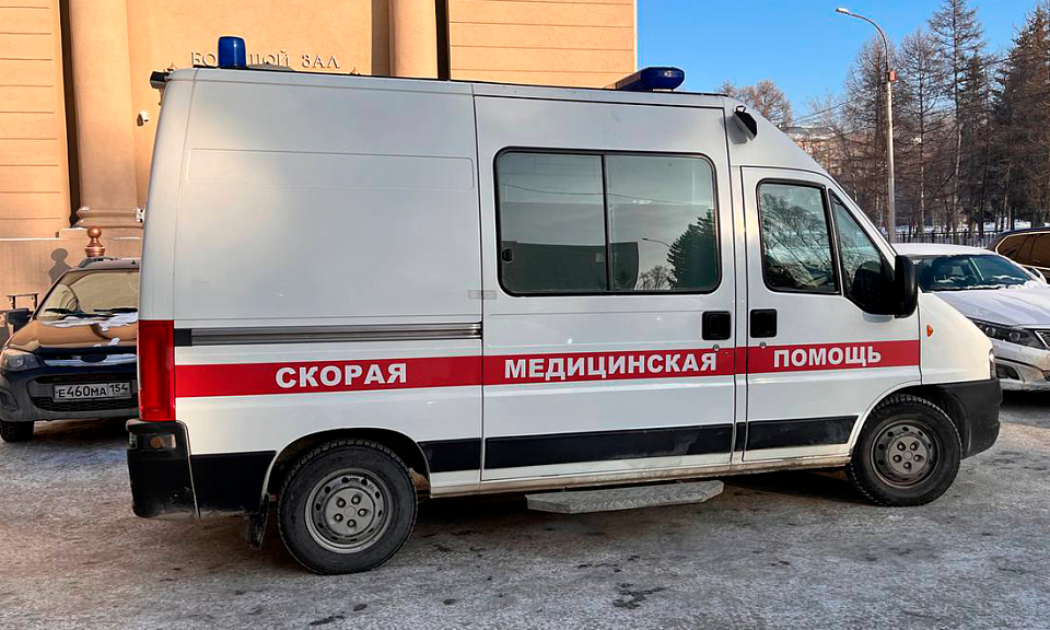 В Новосибирске в квартире по улице Лазарева понадобилась помощь спасателей