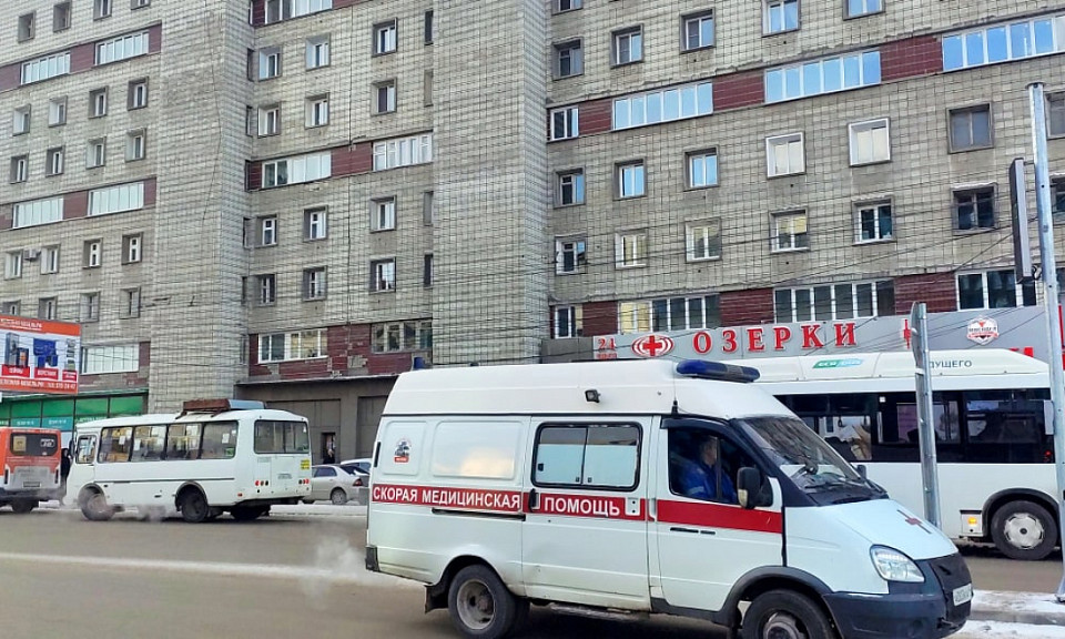 В Новосибирске выросла зарплата водителей скорой помощи