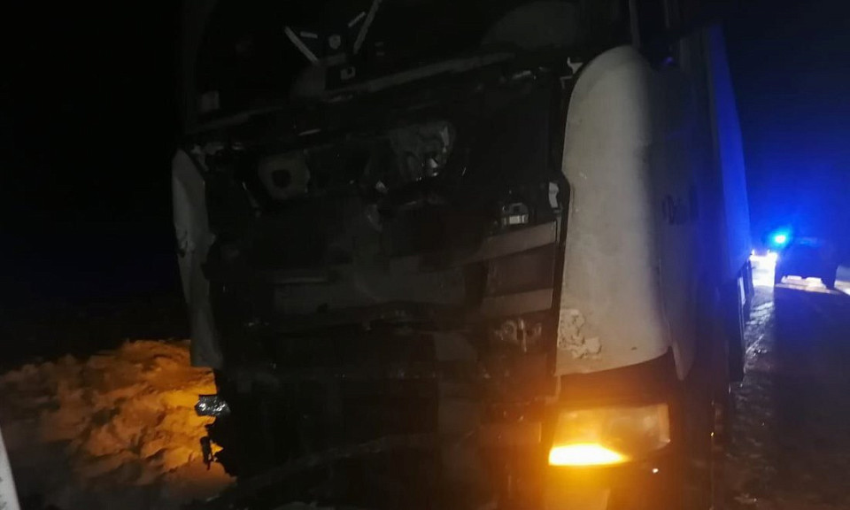 Mazda Bongo против Scania: водитель микроавтобуса погиб под Барабинском