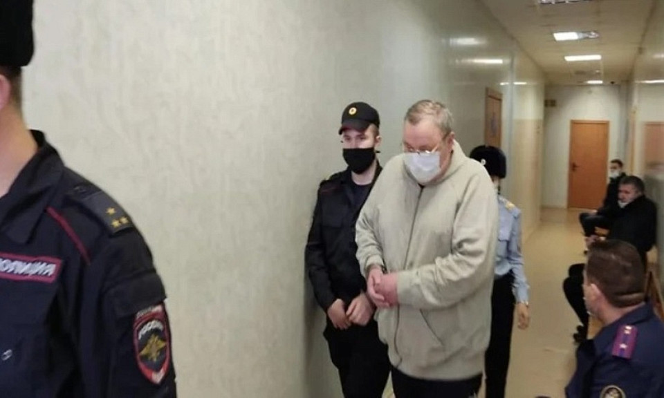 Бывший зампрокурора Новосибирской области признался в суде во взятке