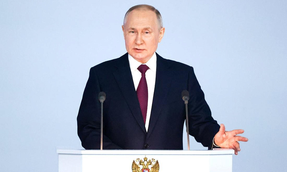 Мы защищаем свой дом: Владимир Путин обратился к Федеральному собранию