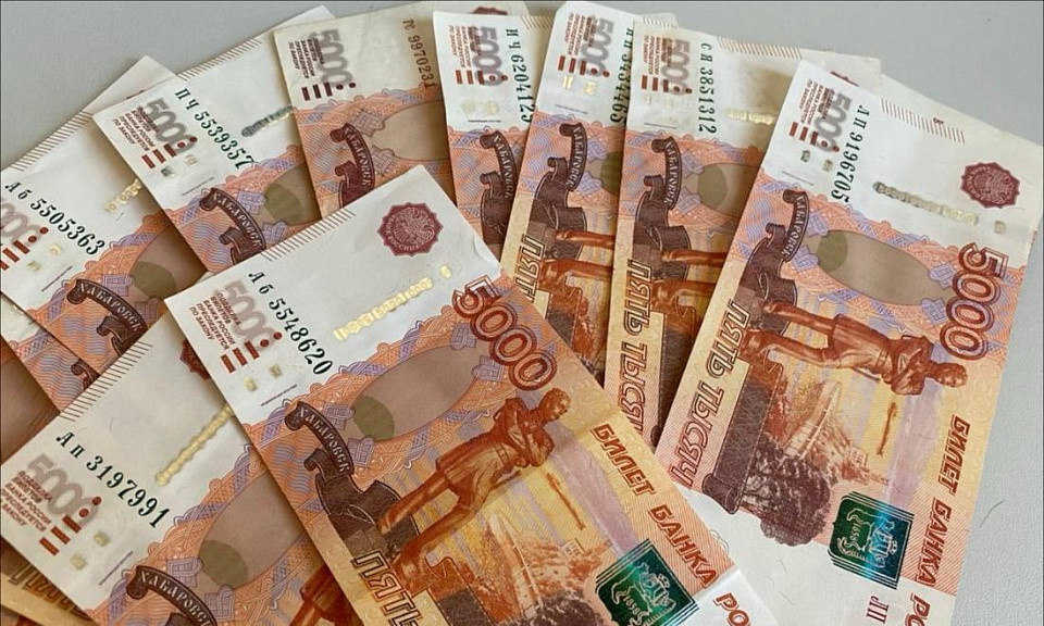 В Новосибирске работодатель задолжал сотрудникам зарплату на 16 млн рублей