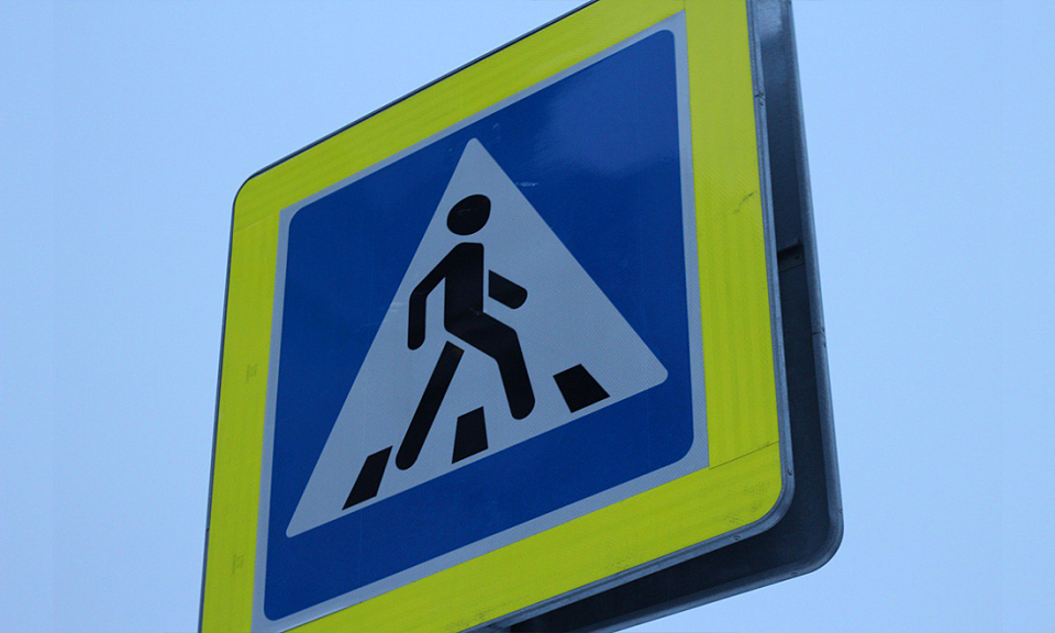 В Новосибирске эксперт рассказал, почему в Новосибирские пешеходы забывают про правила