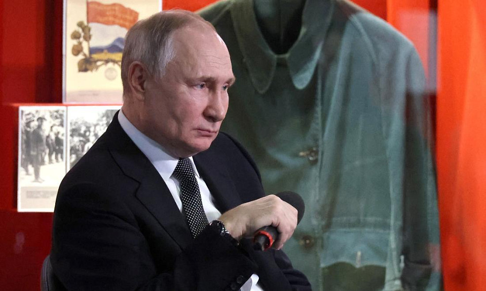 «Вы делаете важное дело»: Владимир Путин встретился с поисковиками в Волгограде