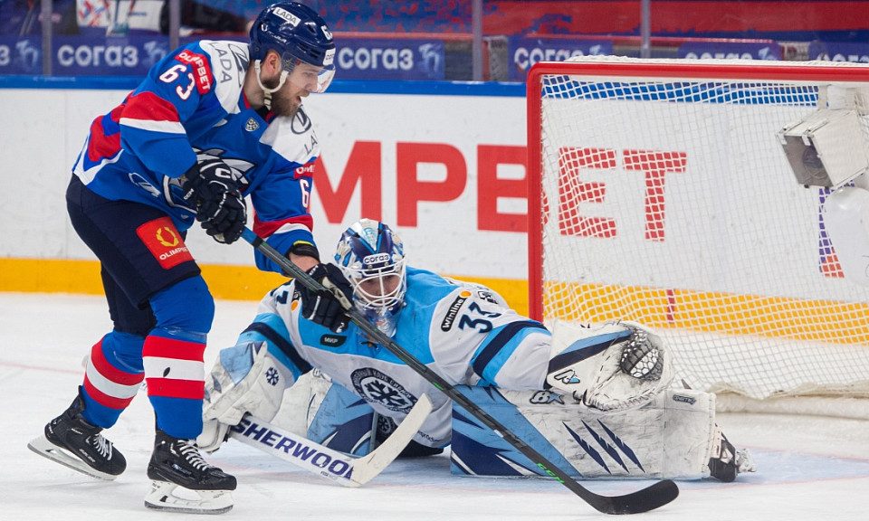 Хоккеисты «Сибири» потерпели первое поражение под руководством Кривокрасова