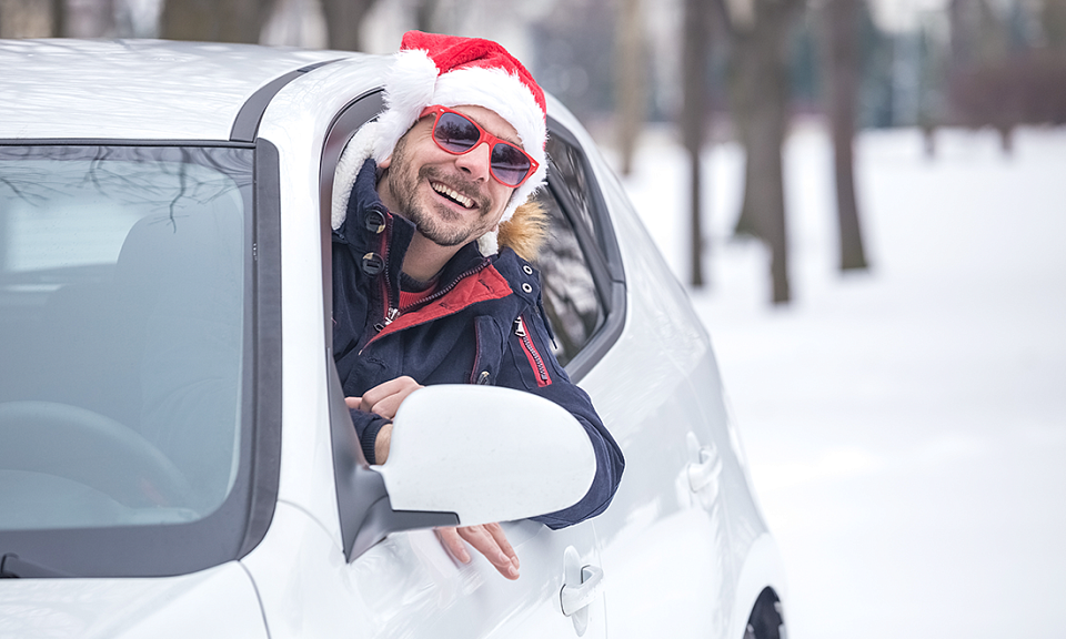 «Навеселе»: когда можно садиться за руль после долгого новогоднего застолья