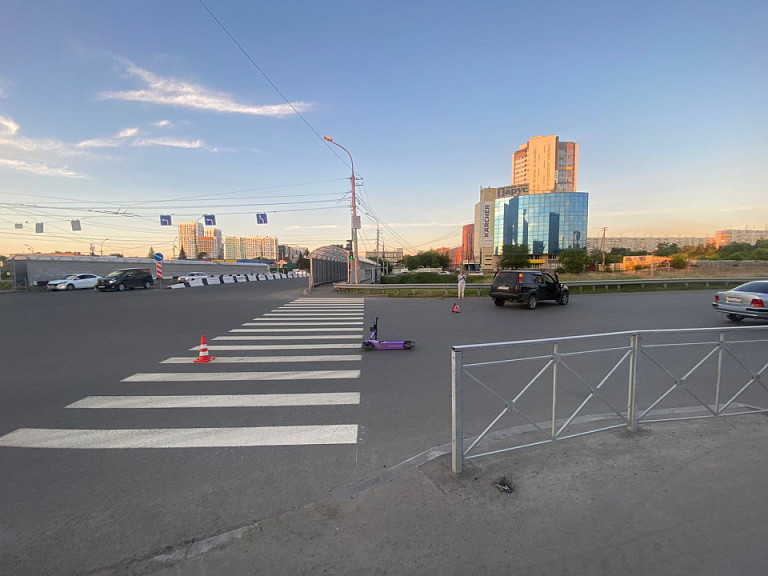14-летний подросток на электросамокате попал под колёса «Хонды» в Новосибирске