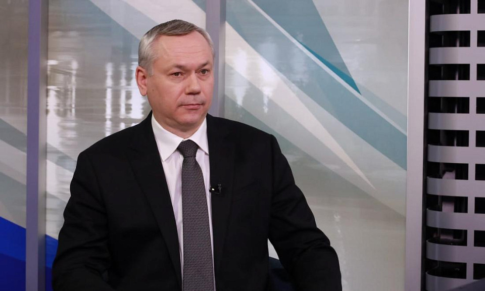 Губернатор Новосибирской области вновь занял 15 место в рейтинге глав регионов