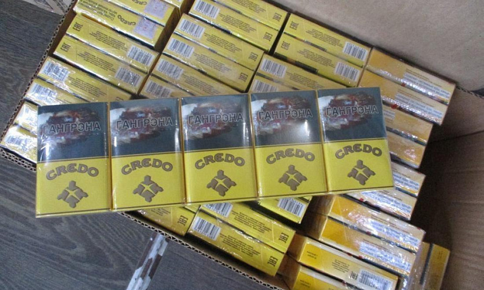 Более 25 тысяч пачек поддельных сигарет выявили новосибирские таможенники