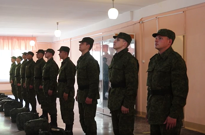 «Это считается элита»: новосибирцы оправились служить в Президентском полку