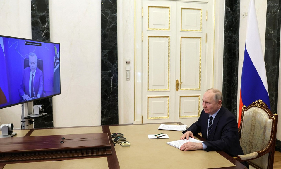 Путин провел онлайн-встречу с новосибирским губернатором Травниковым