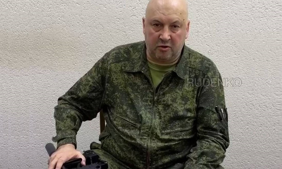 Генерал Суровикин призвал ЧВК «Вагнер» прекратить противоправные действия