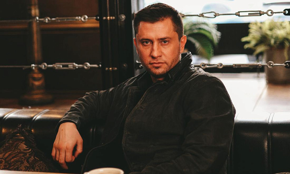 Актёр из Новосибирска Прилучный задолжал за коммуналку 60 тысяч рублей