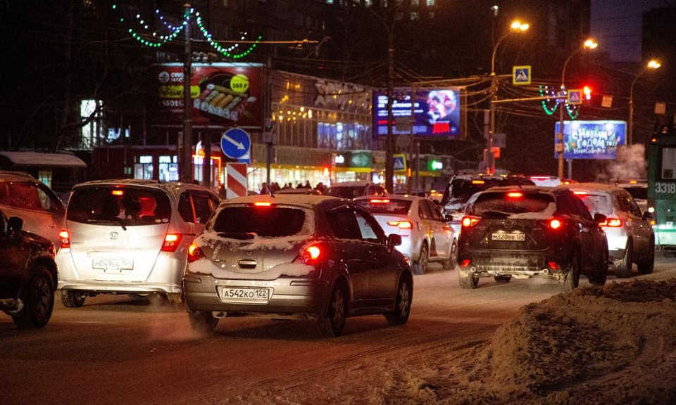 В Новосибирске водители устроили разборки на дороге со стрельбой