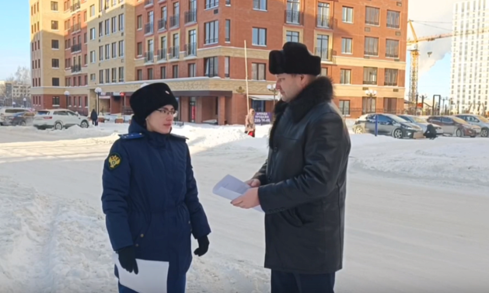 Прокуратура Новосибирска выявила нарушения при очистке дорог и улиц от снега и наледи