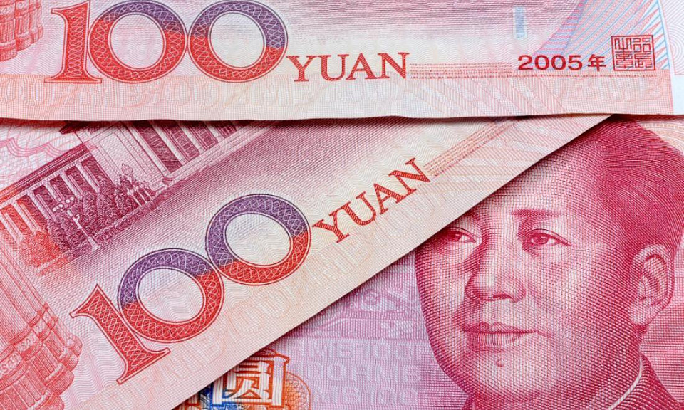 Экономист из Новосибирска рассказал о рисках хранения валюты в юанях